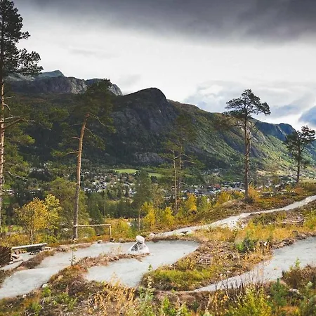 In And Out By Fyri * Hemsedal